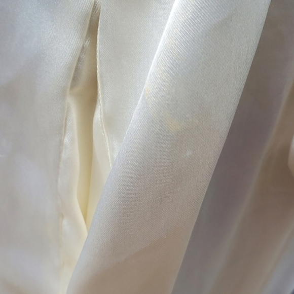 Etienne Vintage Ivory Satin Floral‎ Robe One size - Picture 8 of 12